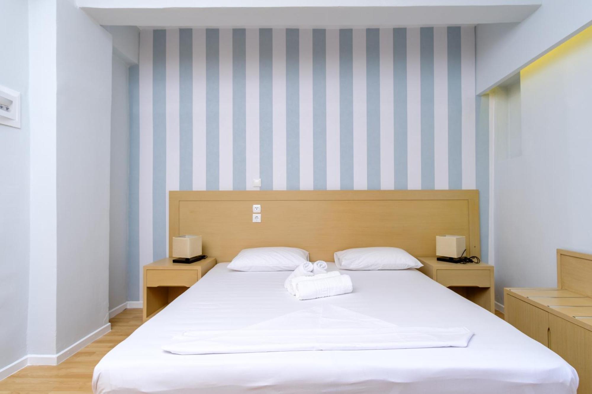 Aphrodite Hotel Syros Kini Esterno foto